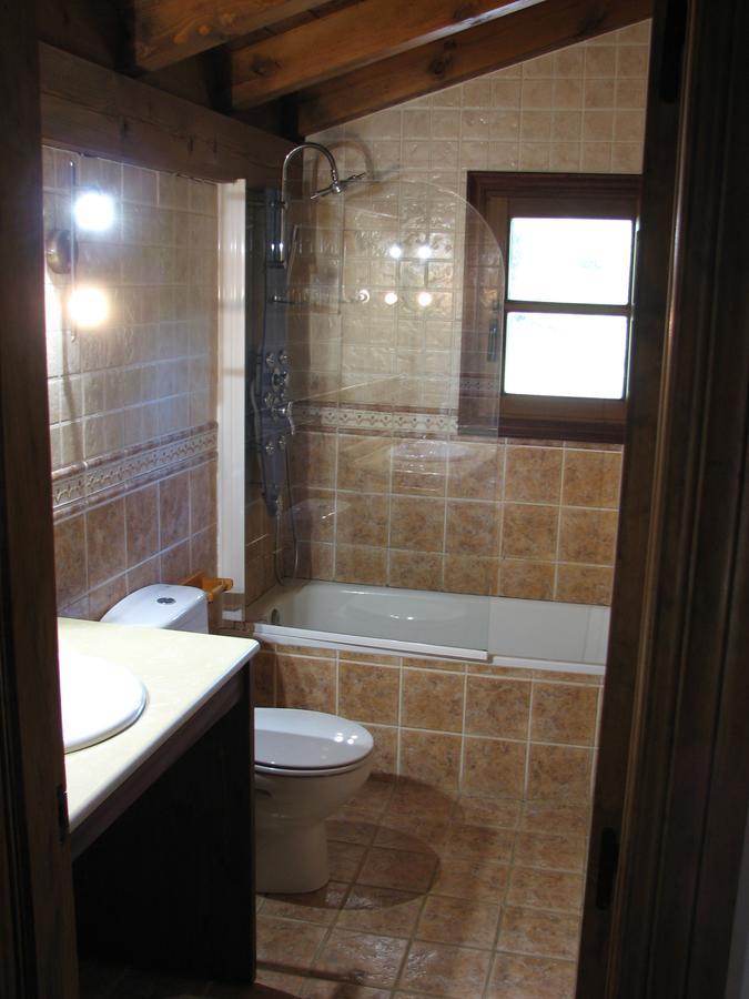 Viviendas Rurales Aldea De Dosamantes Pesaguero-La Parte Exterior photo