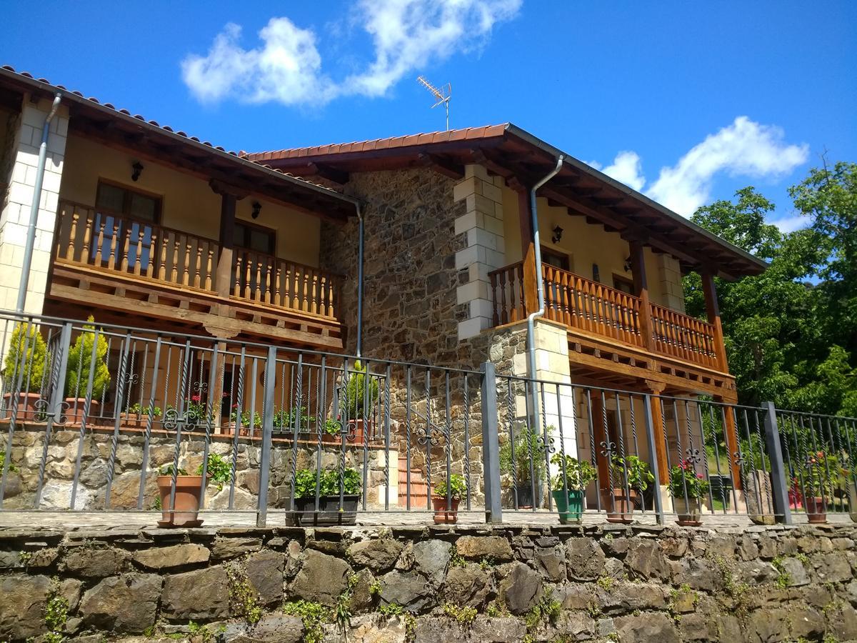 Viviendas Rurales Aldea De Dosamantes Pesaguero-La Parte Exterior photo